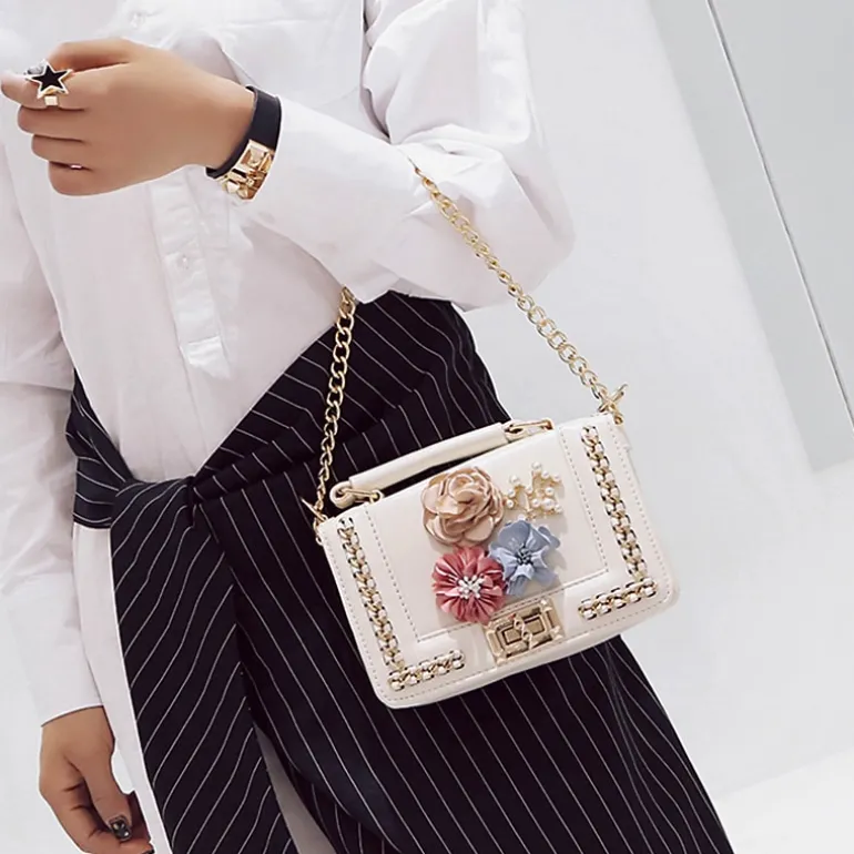 Sac à main avec motif floral et bandoulière avec chaînes^Sac Bandoulière Outlet